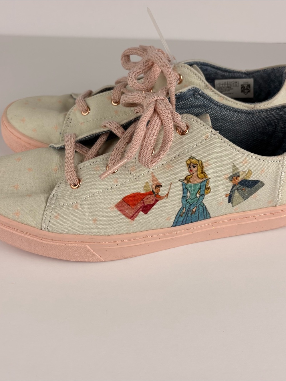 TOMS x Disney Women’s Princess Sneakers Cream Pink Canvas Excellent laces 8